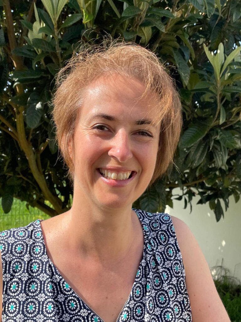 portrait souriant Emilie CONFAIS
